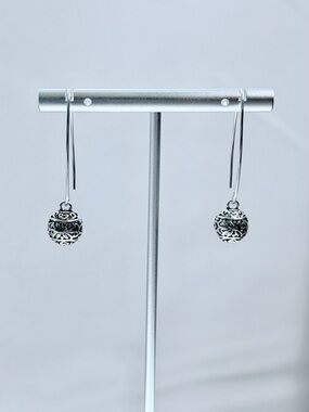 NWOT Sterling Silver Threader Earrings w/Filigree Flower Ball Accent